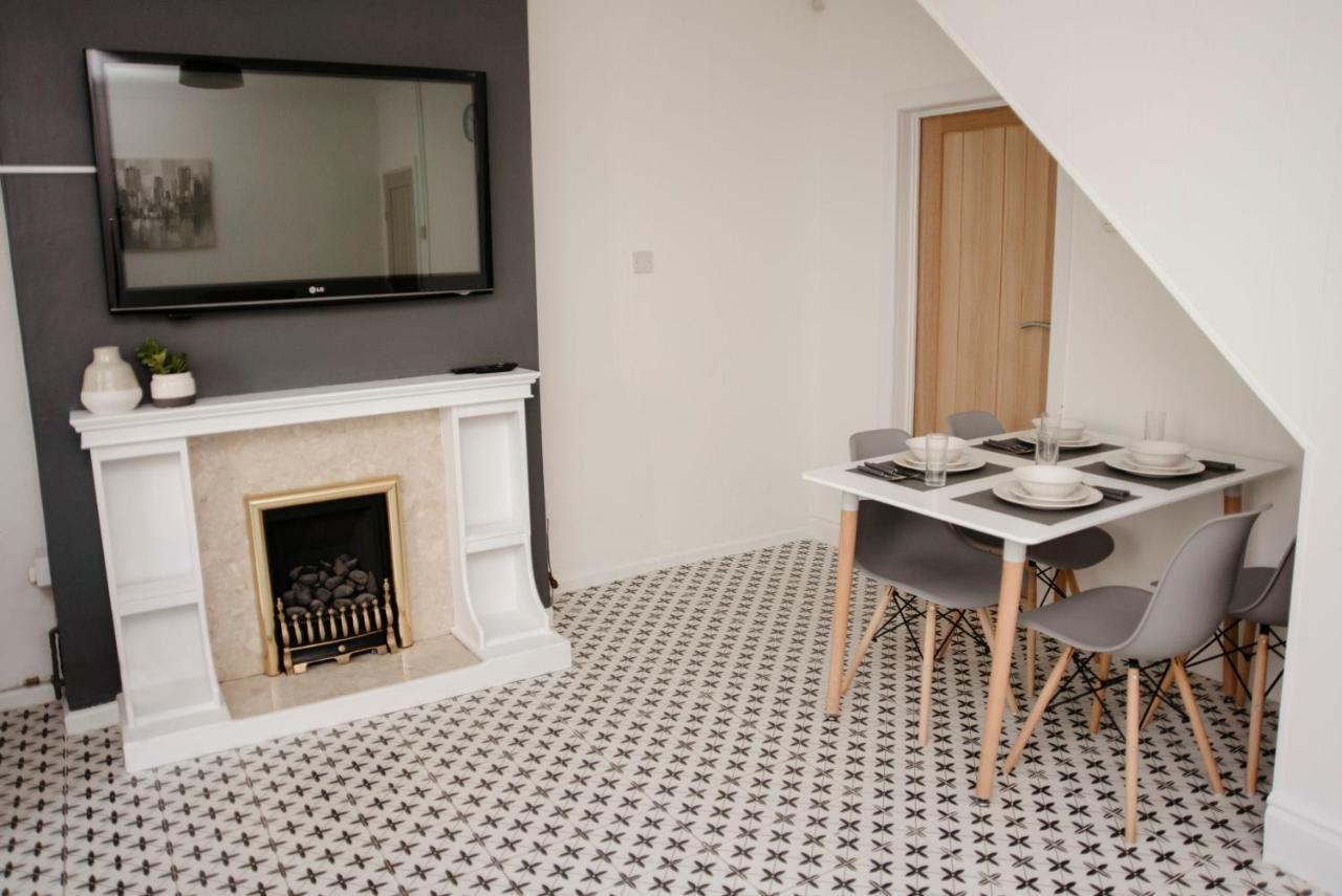 Six Bells Retreat Villa Abertillery Buitenkant foto